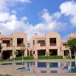 Bel Appartement Dans Une Residence Fermee Avec Piscine