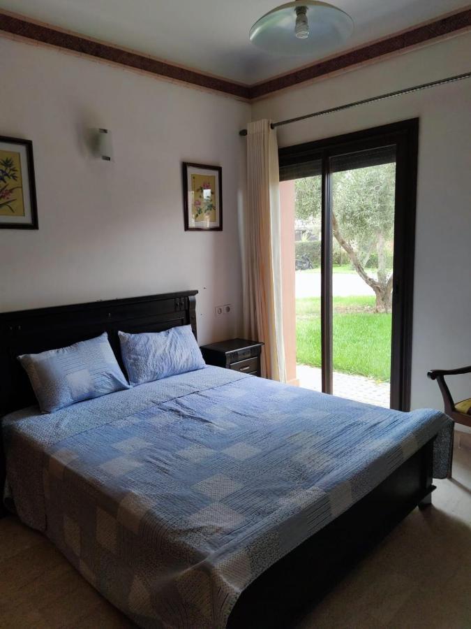 Appartement Bel Dans Une Fermee Avec Piscine Marrakesh